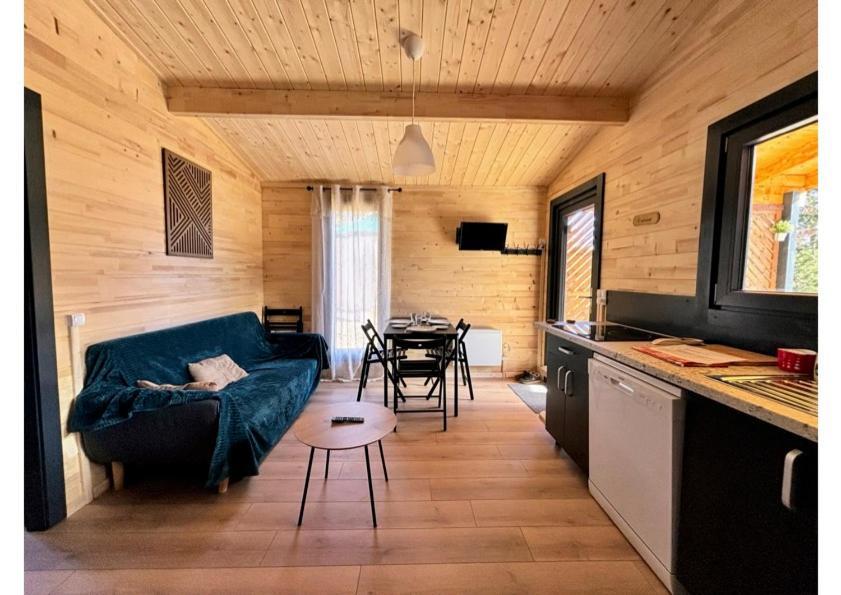 Parc Residentiel De Loisir : Le Loup Blanc Du Riou Otel Barcelonnette Dış mekan fotoğraf