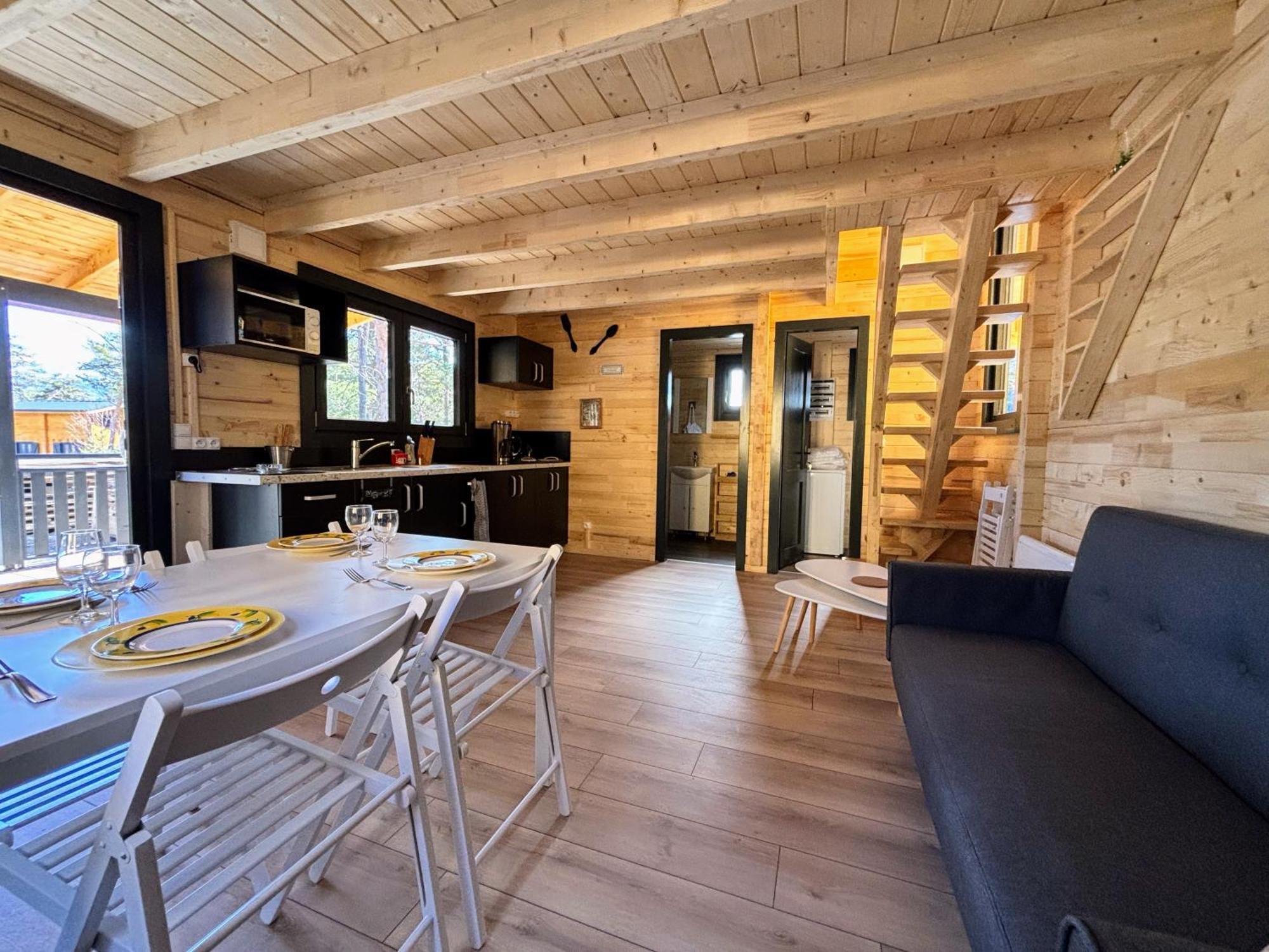 Parc Residentiel De Loisir : Le Loup Blanc Du Riou Otel Barcelonnette Dış mekan fotoğraf